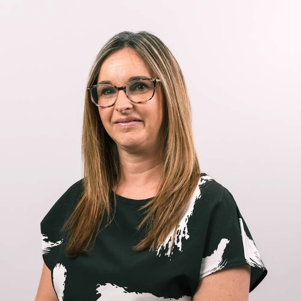 Helen - Smethurst & Co